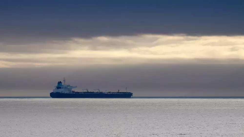 Russian Oil Tankers Halt Near France: Navigating Environmental Risks, Geopolitical Tensions, and Regulatory Challenges