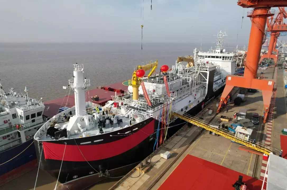 Seaspan Energy Celebrates Milestone Delivery of Third 7,600 cbm LNG Bunkering Vessel