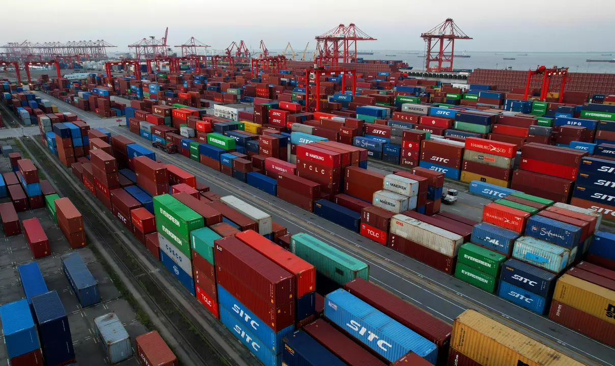 “China’s Maritime Boom Fuels Record $1 Trillion Trade Surplus as Global Shipping Demand Rises”